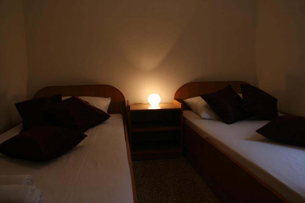 Apartments Rotim Зострог Номер фото