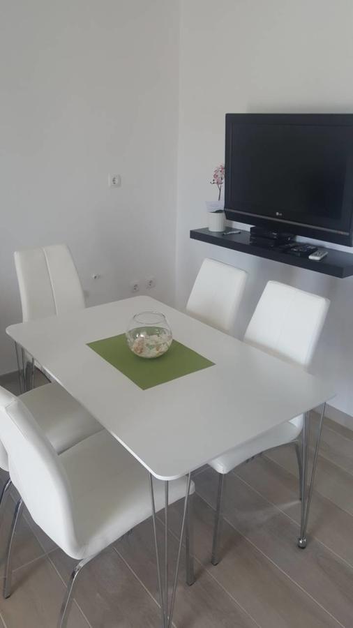 Apartments Rotim Зострог Екстер'єр фото